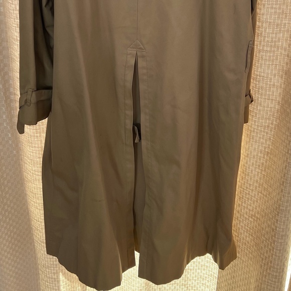 VINTAGE BURBERRY DOUBLE-BREASTED TRENCH COAT - MENS SIZE L - Picture 6 of 7
